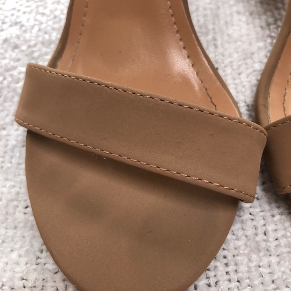 Top Moda shoes, size 6 - fashionable ankle strap dress shoes, tan - used - Picture 2 of 6